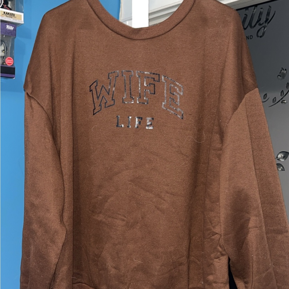 SHEIN Brown Graphic Sweatshirt